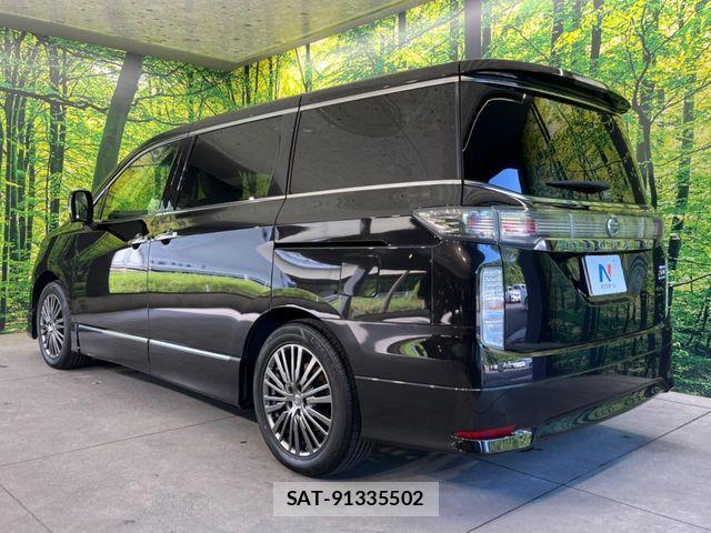 Nissan ELGRAND 2019-03 8158371-17