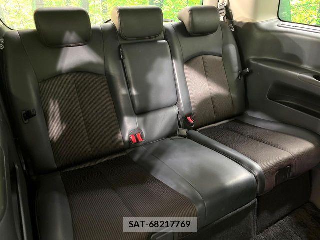 Nissan ELGRAND 2017-07 8207407-12