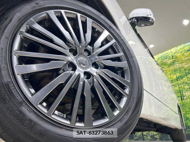 Nissan ELGRAND 2017-09 8207408-13