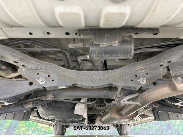 Nissan ELGRAND 2017-09 8207408-18