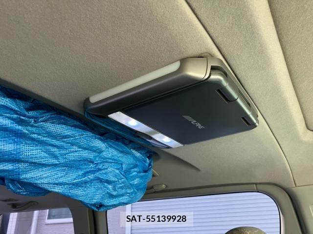 Nissan ELGRAND 2000-05 8207412-15