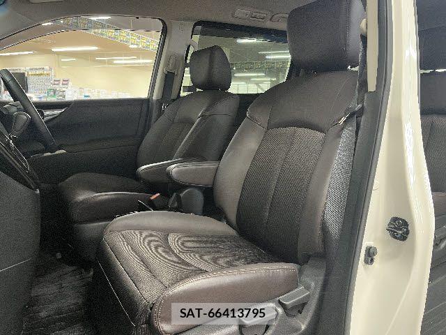 Nissan ELGRAND 2023-03 8207404-18