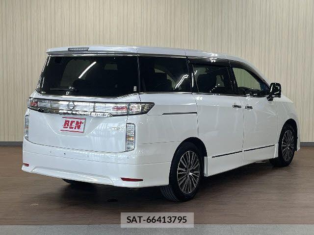 Nissan ELGRAND 2023-03 8207404-2