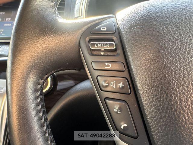 Nissan ELGRAND 2015-06 8207409-28