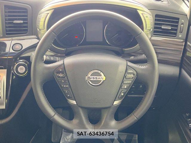 Nissan ELGRAND 2020-04 8207405-11