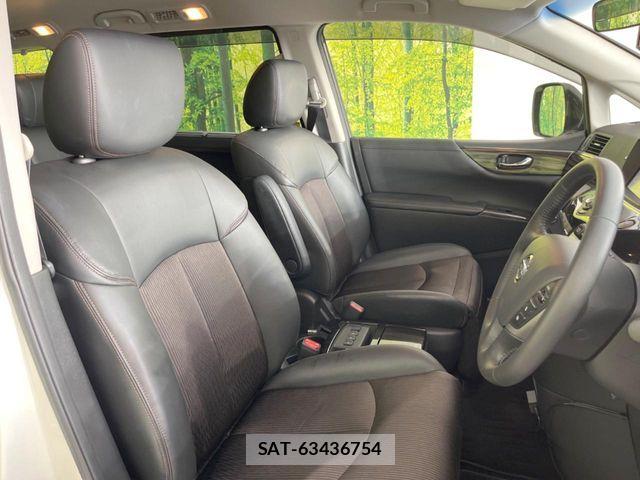 Nissan ELGRAND 2020-04 8207405-7