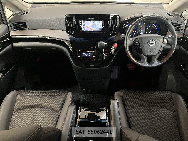 Nissan ELGRAND 2022-11 8207403-1
