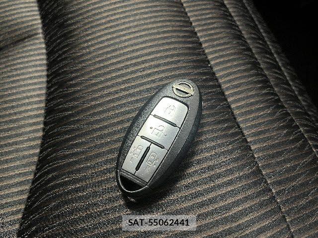 Nissan ELGRAND 2022-11 8207403-25