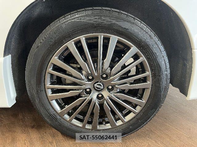 Nissan ELGRAND 2022-11 8207403-26
