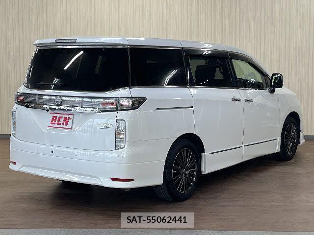 Nissan ELGRAND 2022-11 8207403-2