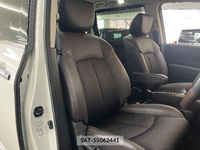 Nissan ELGRAND 2022-11 8207403-3