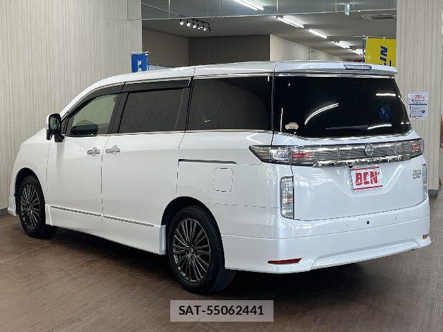Nissan ELGRAND 2022-11 8207403-8
