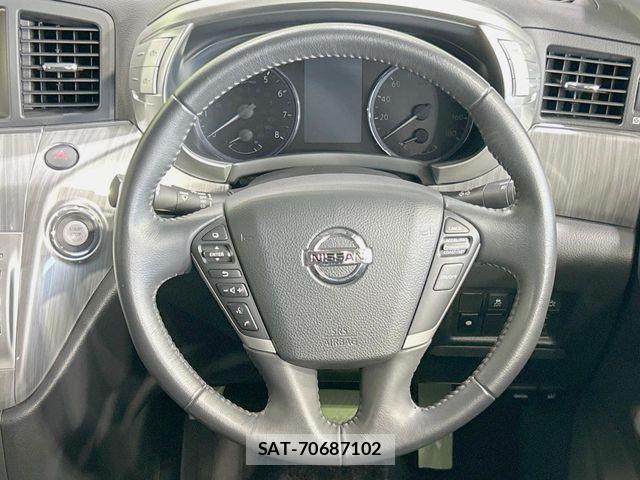 Nissan ELGRAND 2016-10 8207406-11