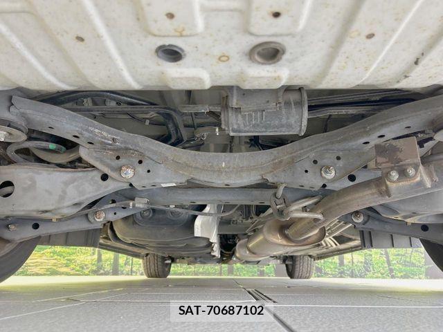 Nissan ELGRAND 2016-10 8207406-18