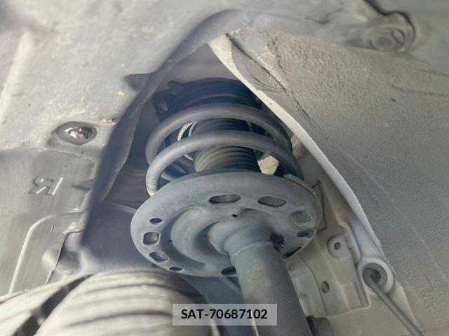 Nissan ELGRAND 2016-10 8207406-19