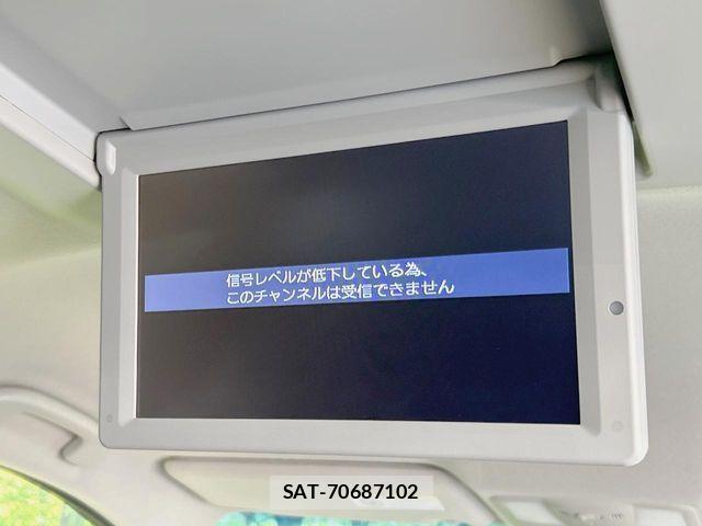 Nissan ELGRAND 2016-10 8207406-2