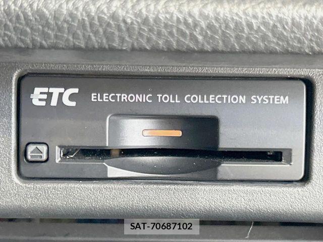 Nissan ELGRAND 2016-10 8207406-6