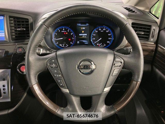 Nissan ELGRAND 2017-03 8207410-11