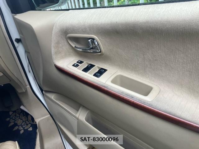 Nissan ELGRAND 2004-12 8229841-11