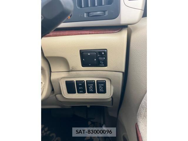 Nissan ELGRAND 2004-12 8229841-15