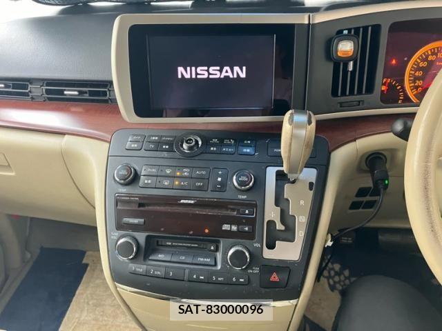 Nissan ELGRAND 2004-12 8229841-18