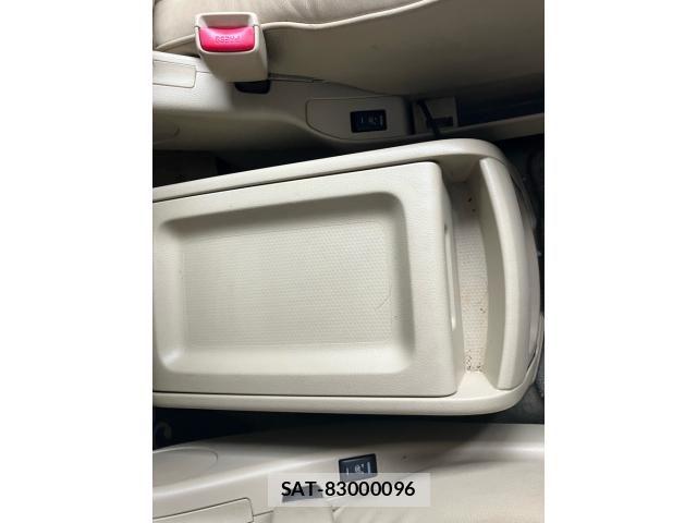 Nissan ELGRAND 2004-12 8229841-25