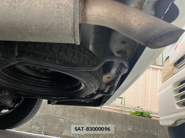 Nissan ELGRAND 2004-12 8229841-6