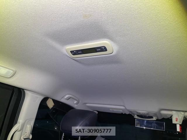Nissan ELGRAND 2010-08 8229842-14