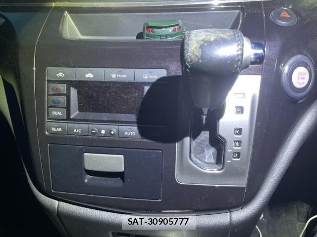 Nissan ELGRAND 2010-08 8229842-18