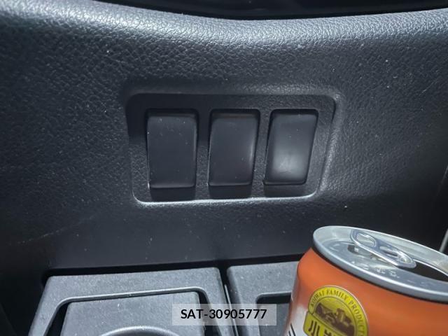 Nissan ELGRAND 2010-08 8229842-19