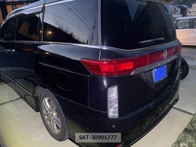 Nissan ELGRAND 2010-08 8229842-3
