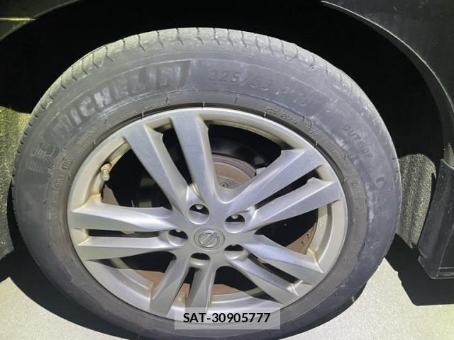 Nissan ELGRAND 2010-08 8229842-5