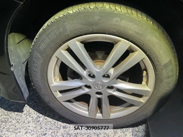 Nissan ELGRAND 2010-08 8229842-7