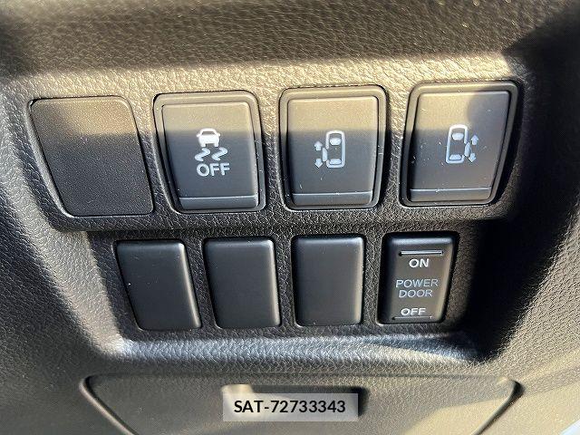Nissan ELGRAND 2021-07 8229840-17