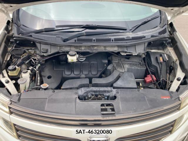 Nissan ELGRAND 2011-12 8229843-20