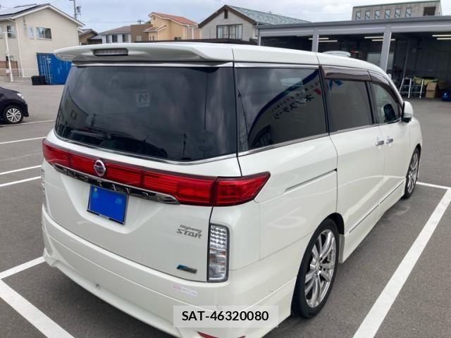 Nissan ELGRAND 2011-12 8229843-2