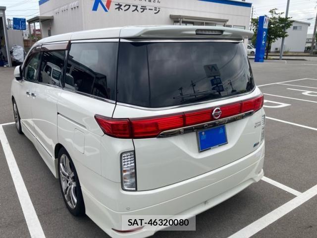 Nissan ELGRAND 2011-12 8229843-3