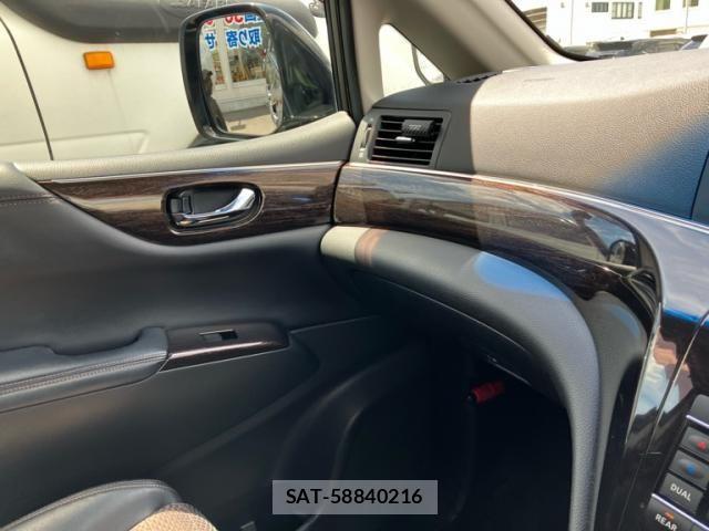 Nissan ELGRAND 2010-10 8229844-12