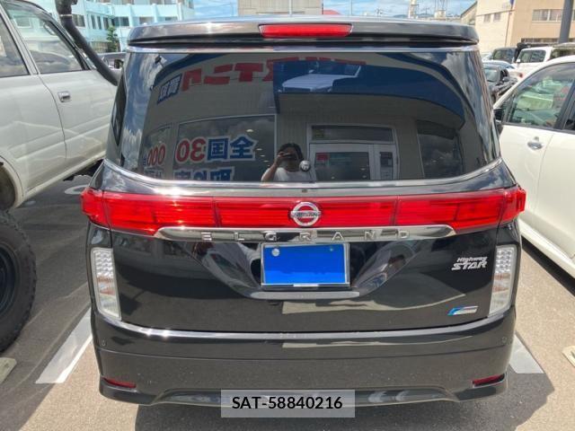 Nissan ELGRAND 2010-10 8229844-1
