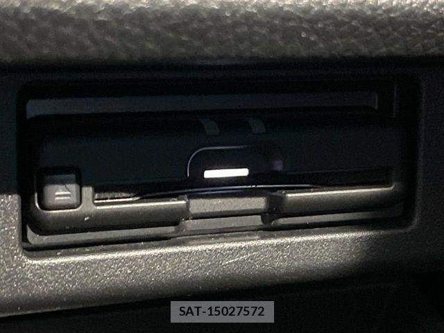 Nissan ELGRAND 2021-06 8245141-6