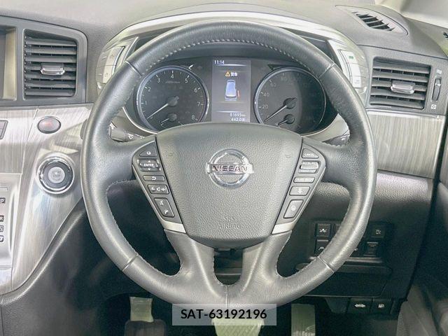 Nissan ELGRAND 2018-12 8245144-11