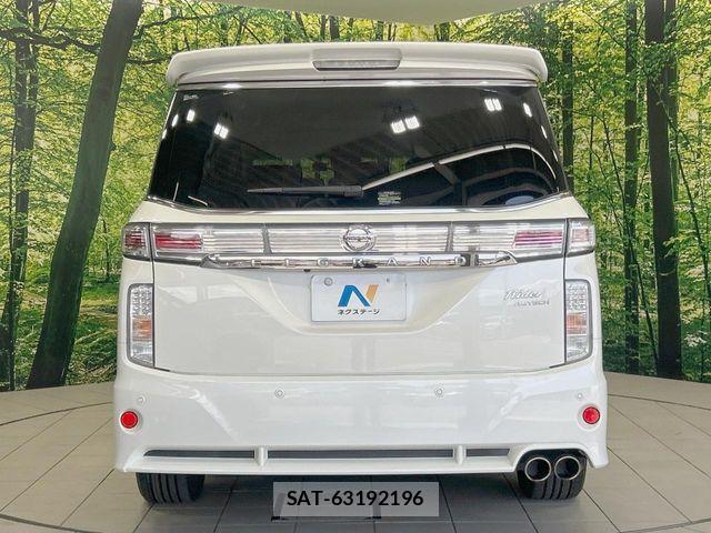 Nissan ELGRAND 2018-12 8245144-15