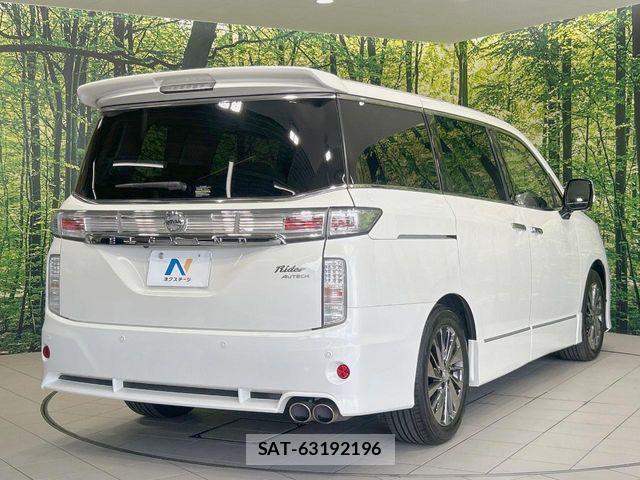 Nissan ELGRAND 2018-12 8245144-16