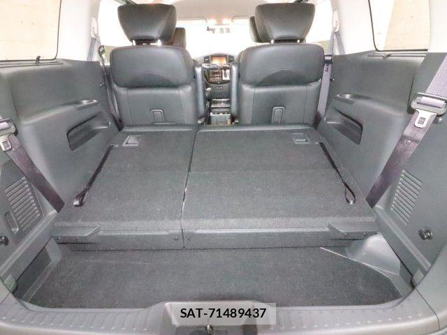Nissan ELGRAND 2017-02 8245142-14