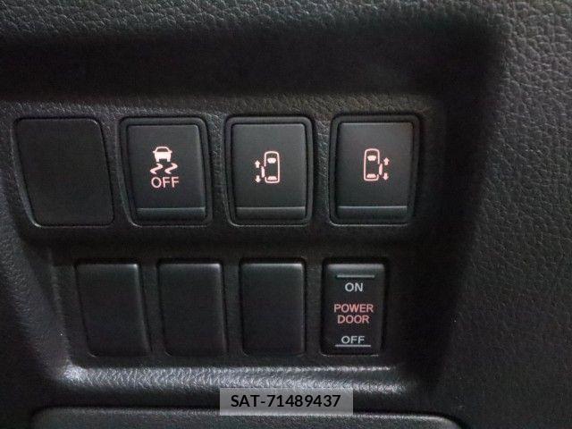 Nissan ELGRAND 2017-02 8245142-23
