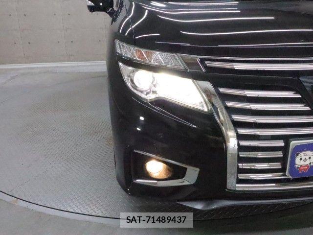 Nissan ELGRAND 2017-02 8245142-27