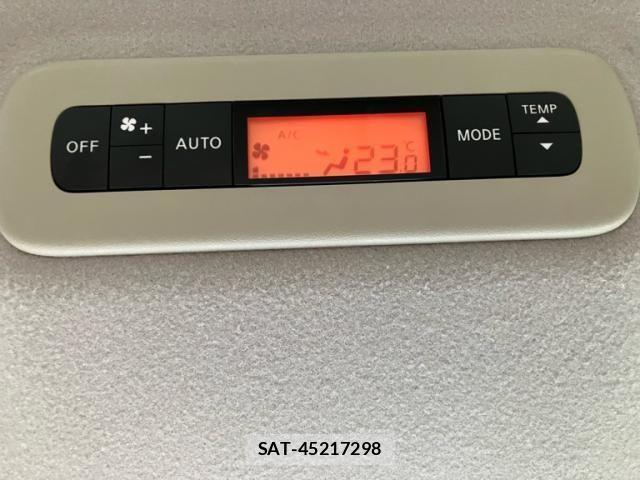 Nissan ELGRAND 2011-07 8314326-19
