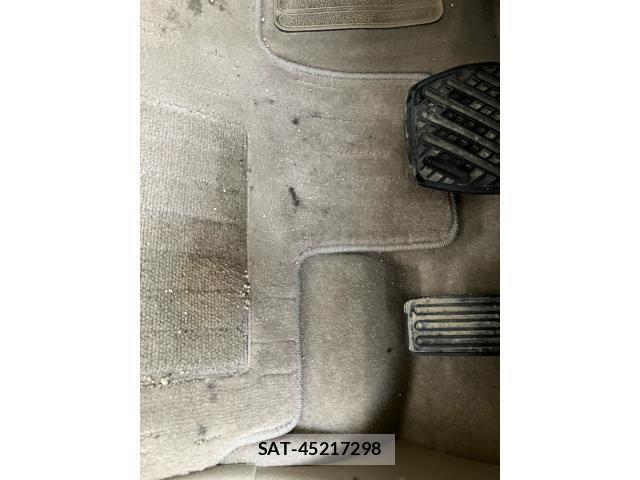 Nissan ELGRAND 2011-07 8314326-23
