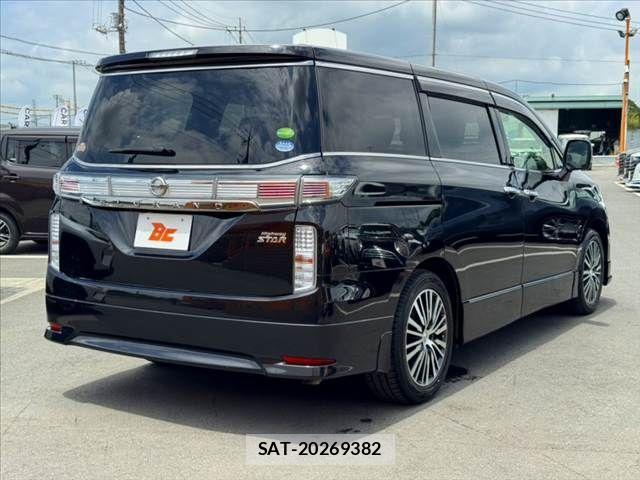 Nissan ELGRAND 2018-05 8314317-14