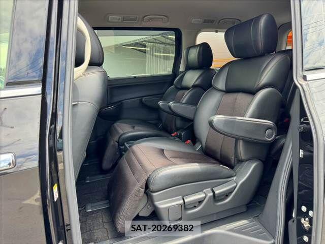 Nissan ELGRAND 2018-05 8314317-17